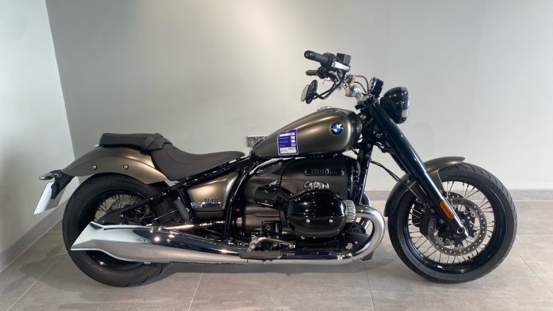 BMW R18 First Edition